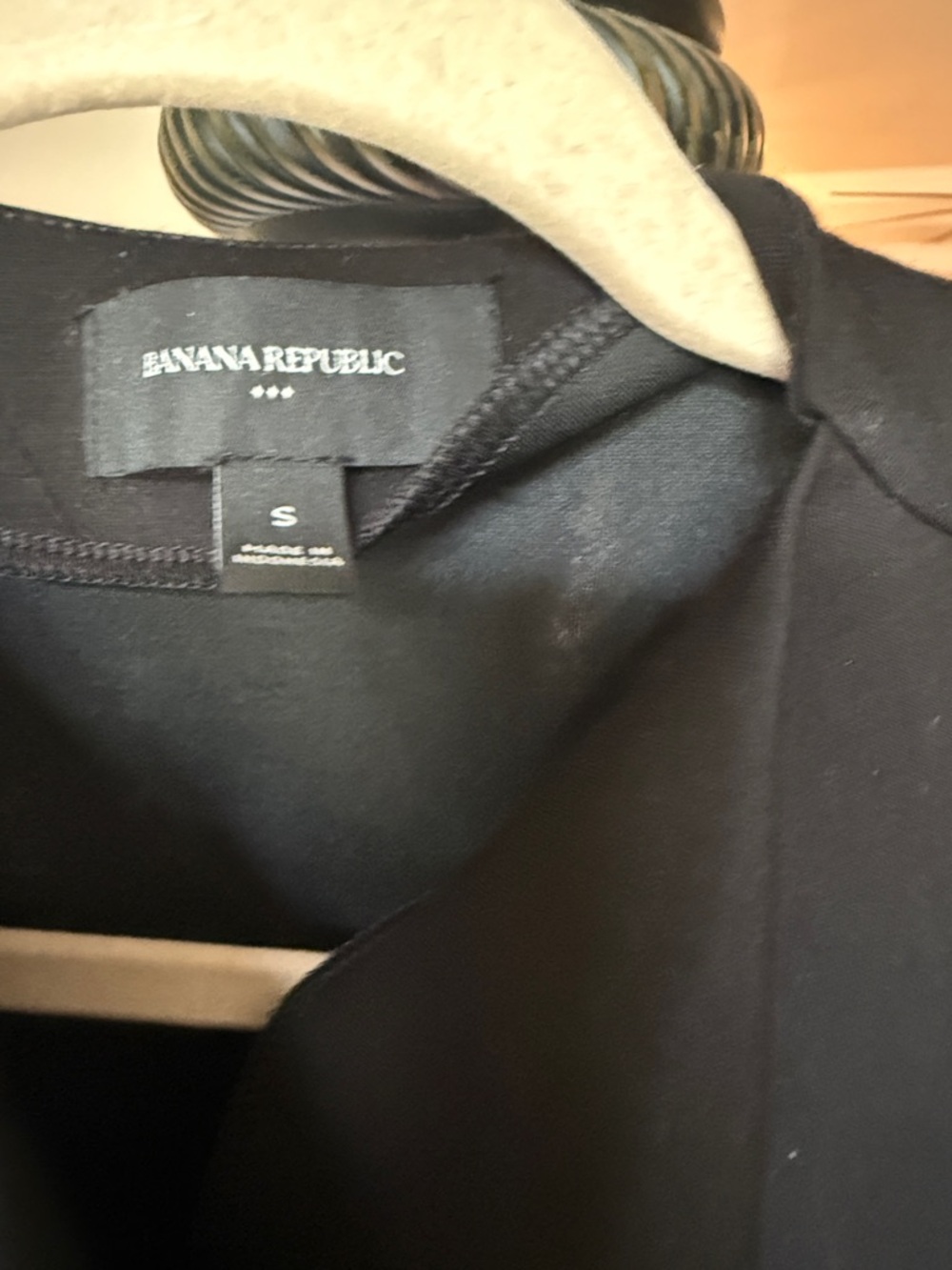 Banana Republic Black Sleeveless Draped Neck Camisole - Picture 2 of 4